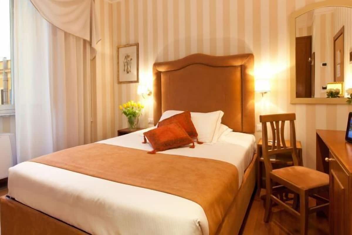 Premium bedding, down duvets, minibar, in-room safe