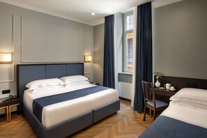 1 habitación, ropa de cama de alta calidad, cubrecamas y minibar 