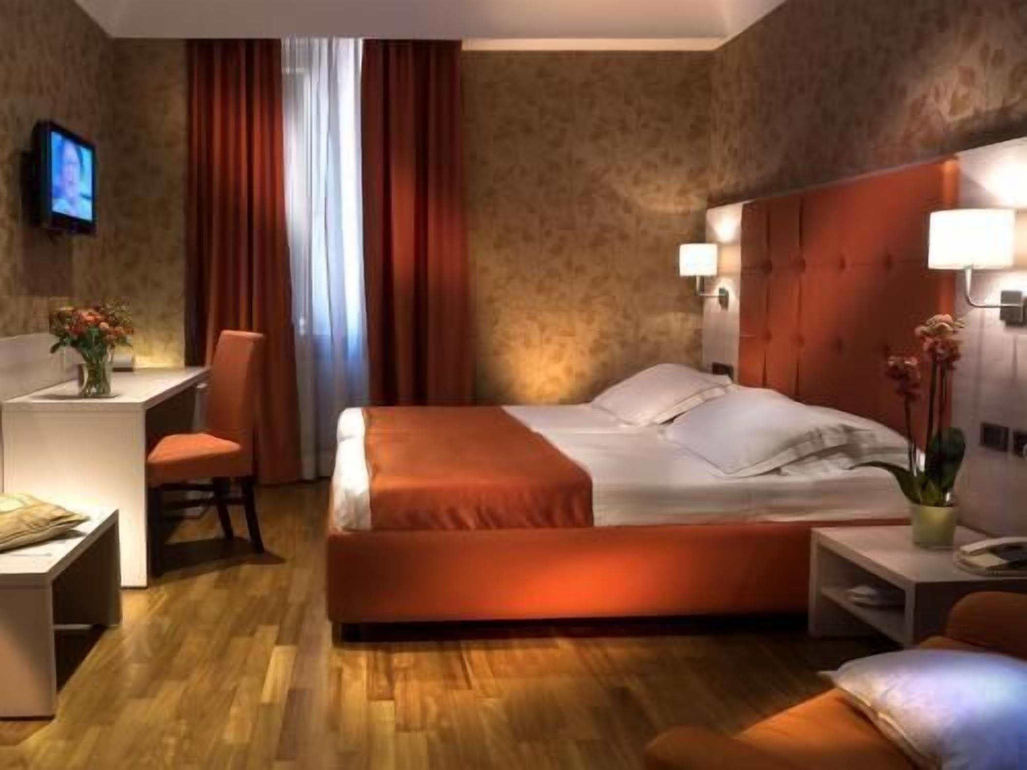 Premium bedding, down duvets, minibar, in-room safe