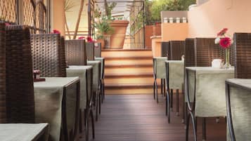 Breakfast, lunch, dinner served; alfresco dining
