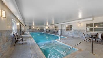 Indendørs pool