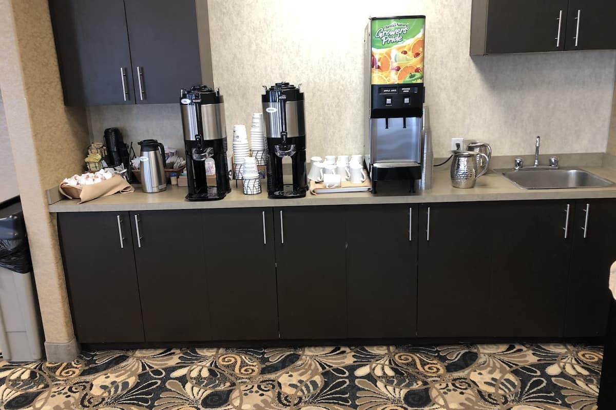 free daily continental breakfast