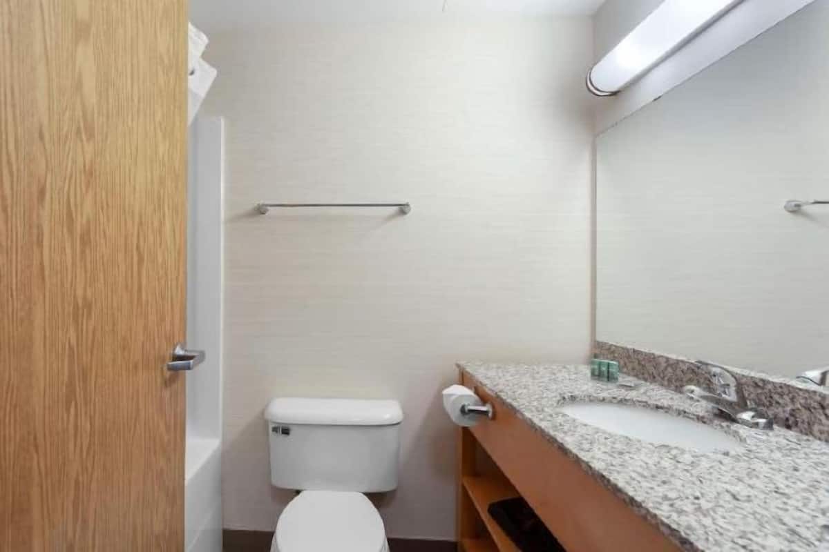 Bad | Kombinert dusj/badekar og dype avslapningsbadekar