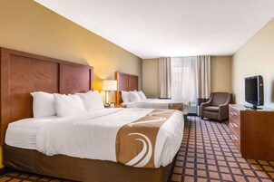 Ropa de cama de alta calidad, escritorio y cortinas blackout 