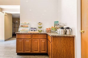 Bao gồm bữa sáng buffet hàng ngày