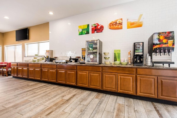 Free daily buffet breakfast