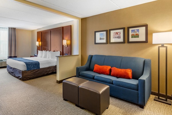Room, 1 King Bed with Sofa bed, Non Smoking | Desk, blackout drapes, soundproofing, iron/ironing board