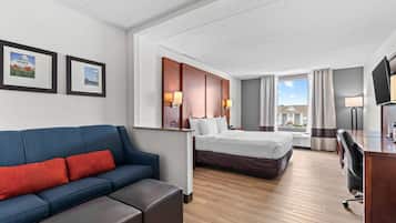 Suite, 1 King Bed, Non Smoking | Desk, blackout drapes, soundproofing, iron/ironing board