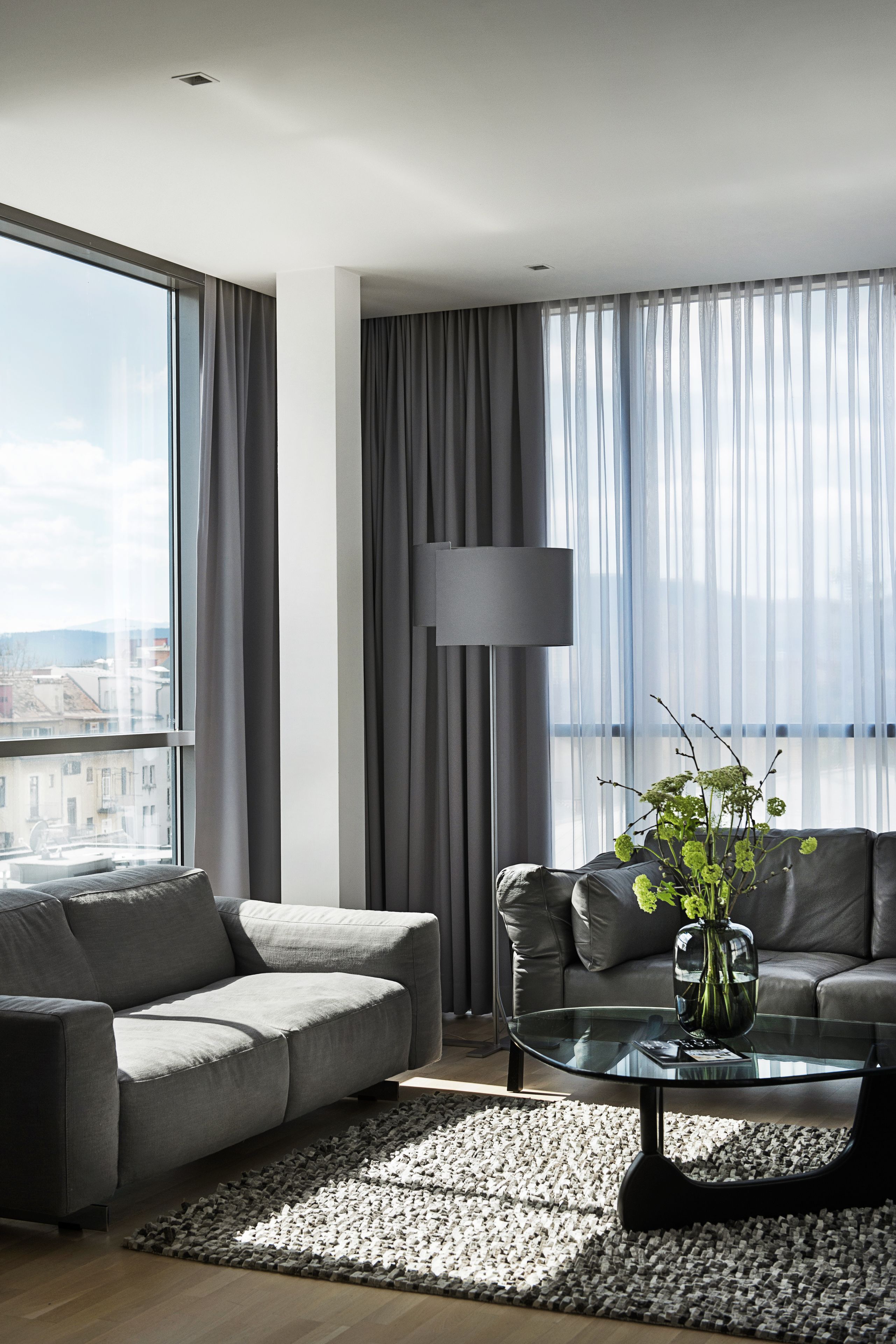 flat-screen tv, heated floors