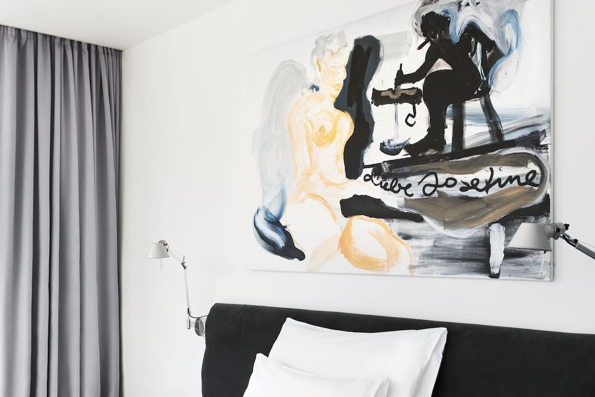 1 Schlafzimmer, Allergikerbettwaren, Daunenbettdecken, Minibar