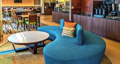 Fairfield Inn & Suites by Marriott Near Universal Orlando