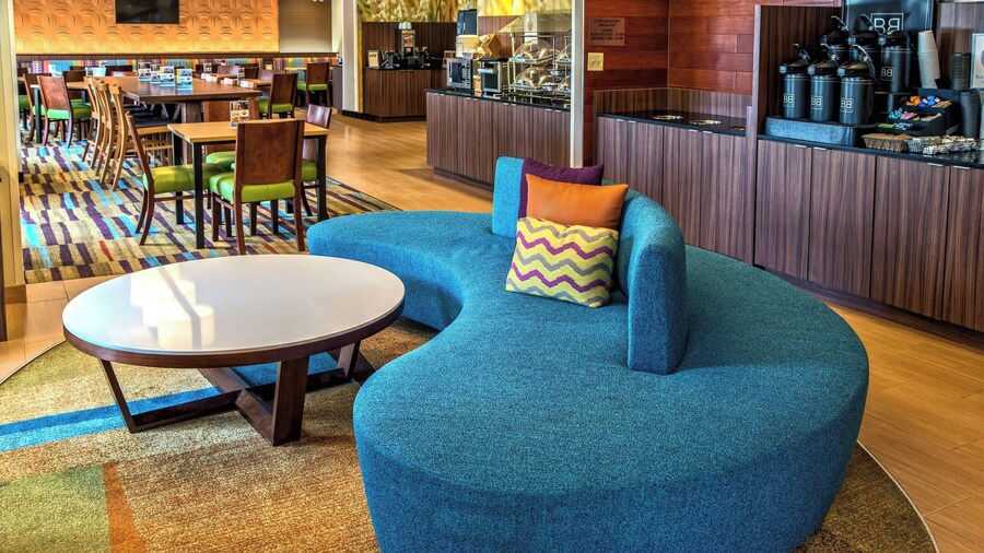 Fairfield Inn & Suites by Marriott Near Universal Orlando