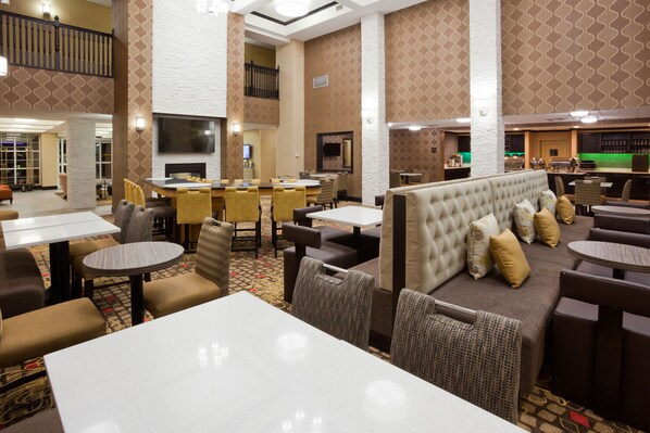 Free daily on-the-go breakfast - Homewood Suites by Hilton Sioux Falls (Sioux Falls)