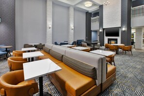 Lobby - Homewood Suites by Hilton Sioux Falls (Sioux Falls)