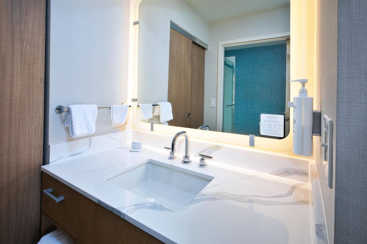 Bathroom shower
