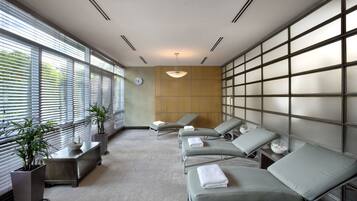 Espace de soins pour les couples, sauna, bain à remous, hammam