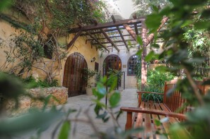 Entrada al alojamiento