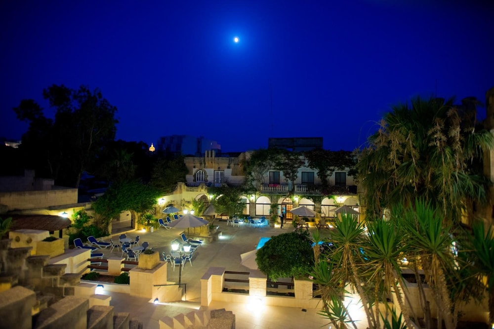Cornucopia Hotel by null