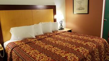 Basic Room, 1 King Bed, Refrigerator | Pillowtop beds, free WiFi