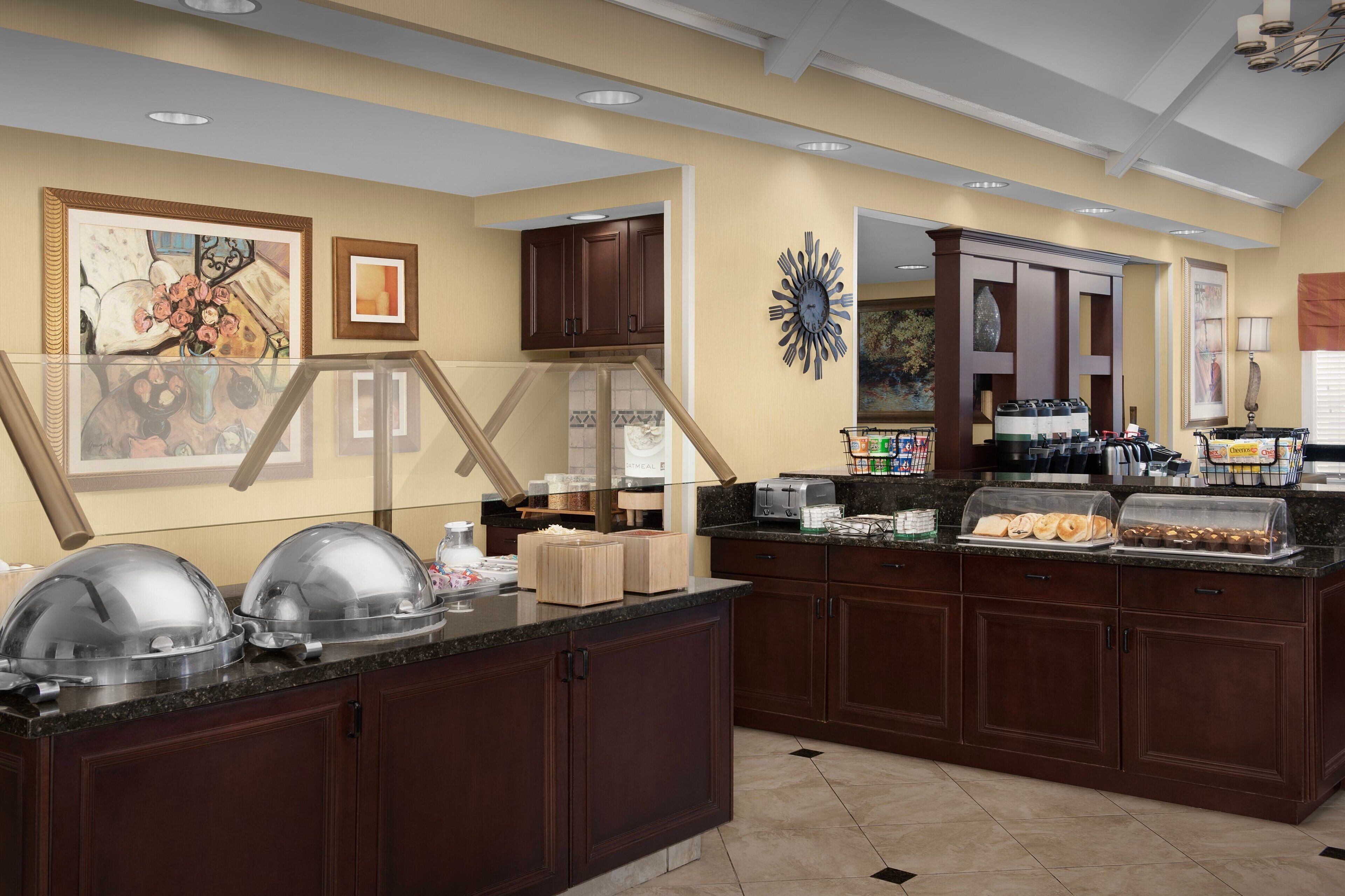 free daily continental breakfast