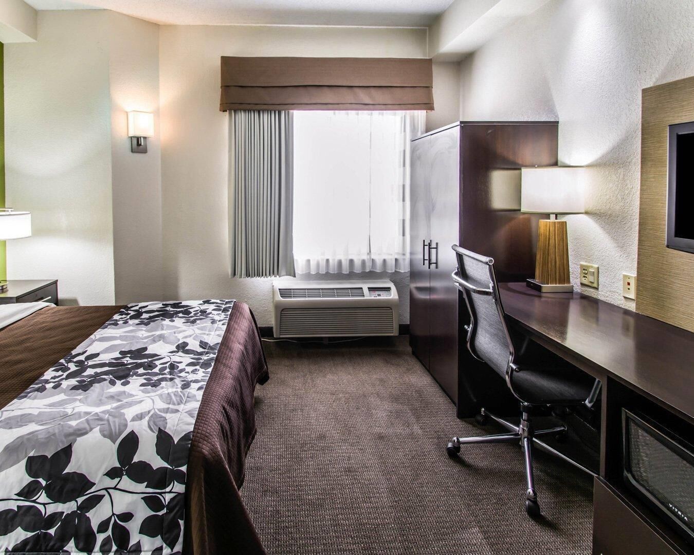 Habitación, 1 cama Queen size, con acceso para personas discapacitadas, para no fumadores | Ropa de cama de alta calidad y caja de seguridad en la habitación 