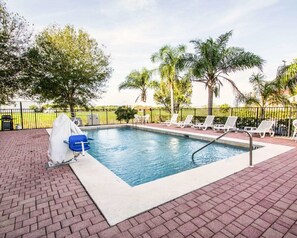Piscina externa
