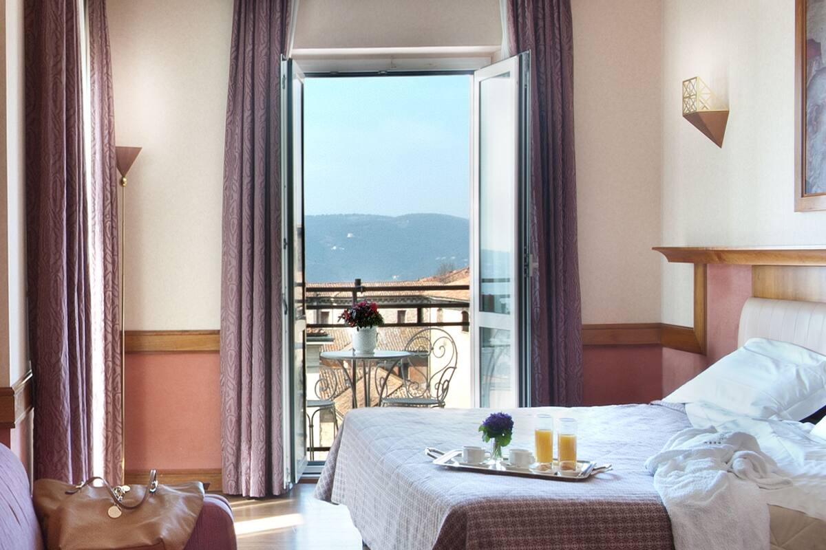 Italialaiset Frette-lakanat, ylelliset vuodevaatteet, untuvapeitot