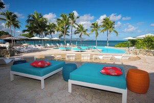 2 outdoor pools, sun loungers