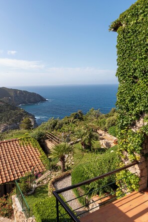 View from property - Boutique Hotel Torre di Cala Piccola (Monte Argentario)