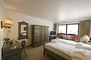 Habitación Deluxe doble | Ropa de cama de alta calidad, minibar, escritorio