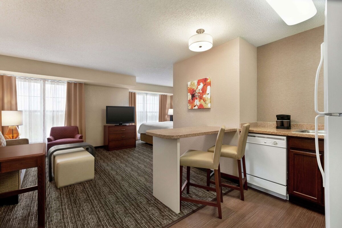In-room safe, desk, iron/ironing board, cribs (free)