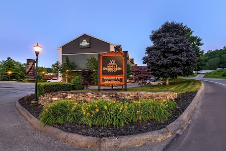 Exterior. Maine Evergreen Hotel, an Ascend Collection Hotel
