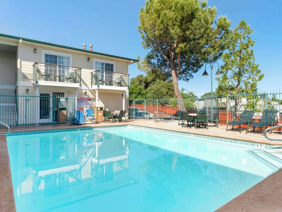 Piscina a l'aire lliure