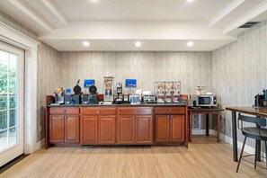 Free daily continental breakfast