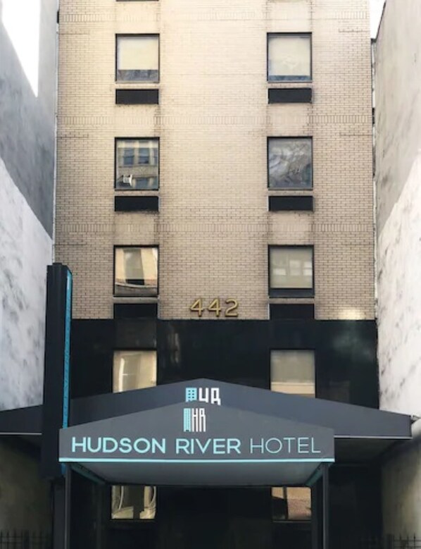 Exterior - Hudson River Hotel (New York)