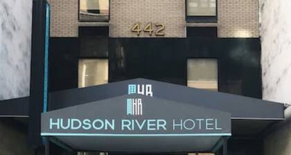 Hudson River Hotel