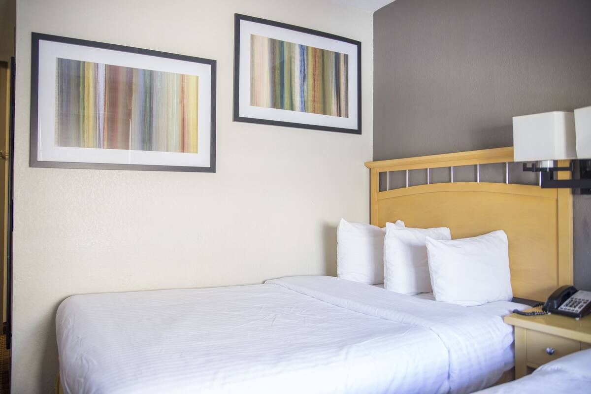 Desk, iron/ironing board, WiFi (free), bed sheets