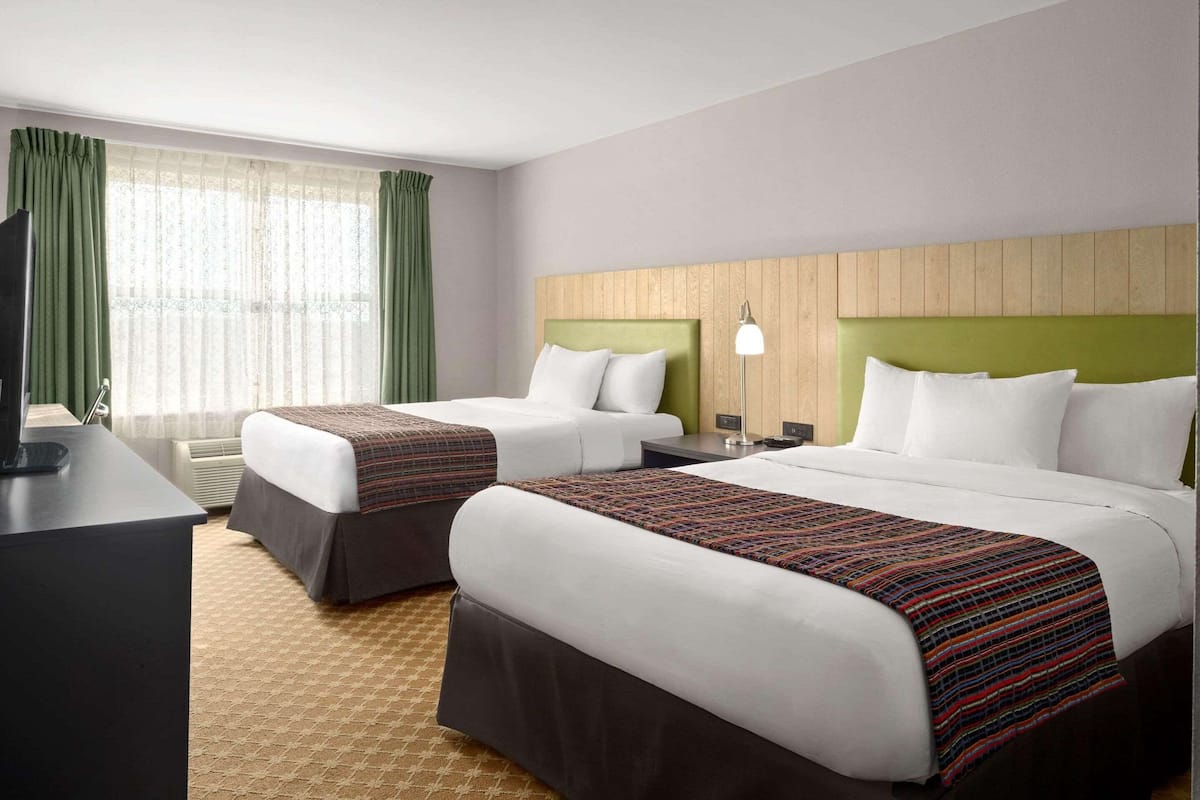 1 bedroom, premium bedding, desk, blackout drapes