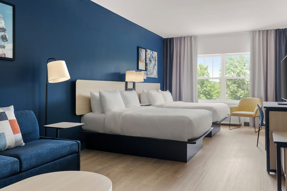 Room, Multiple Beds | Premium bedding, desk, laptop workspace, blackout curtains