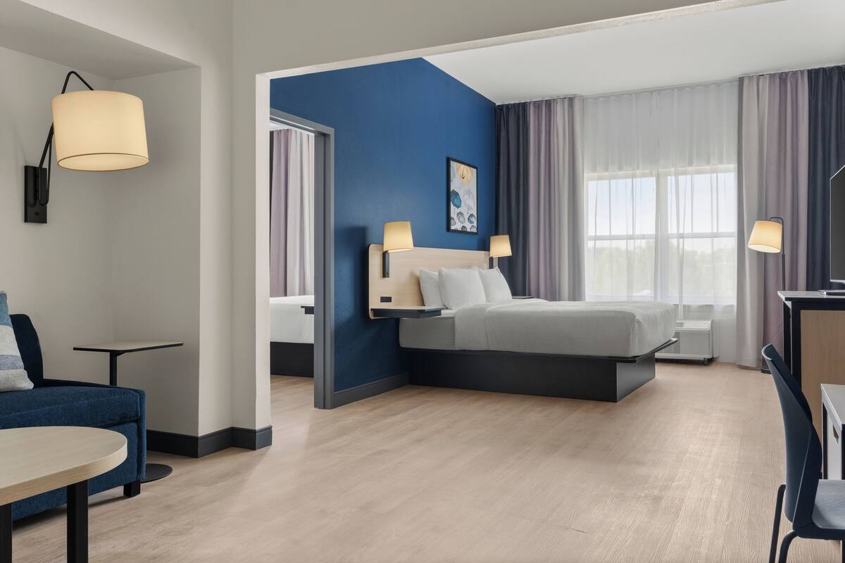 Suite, 1 Bedroom | Premium bedding, desk, laptop workspace, blackout curtains