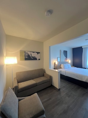 1 Schlafzimmer, Pillowtop-Betten, Schreibtisch