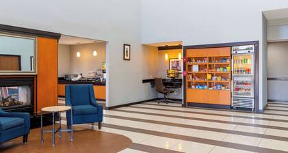 Spark by Hilton Indianapolis Northeast Fishers