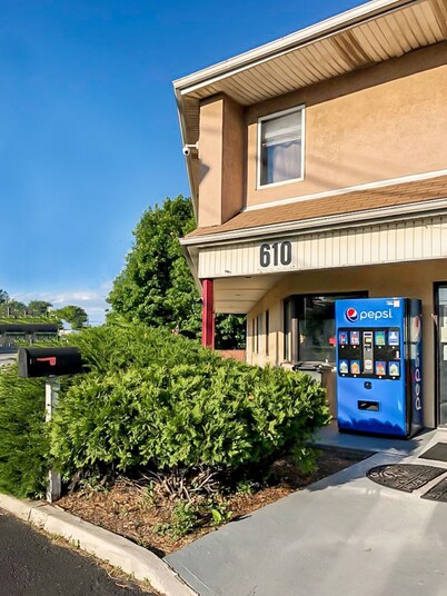 OYO Hotel Edison NJ Route 1