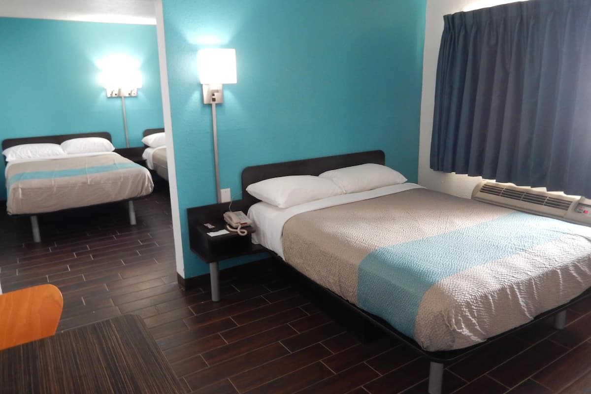 Decoración personalizada, muebles diferentes y wifi gratis