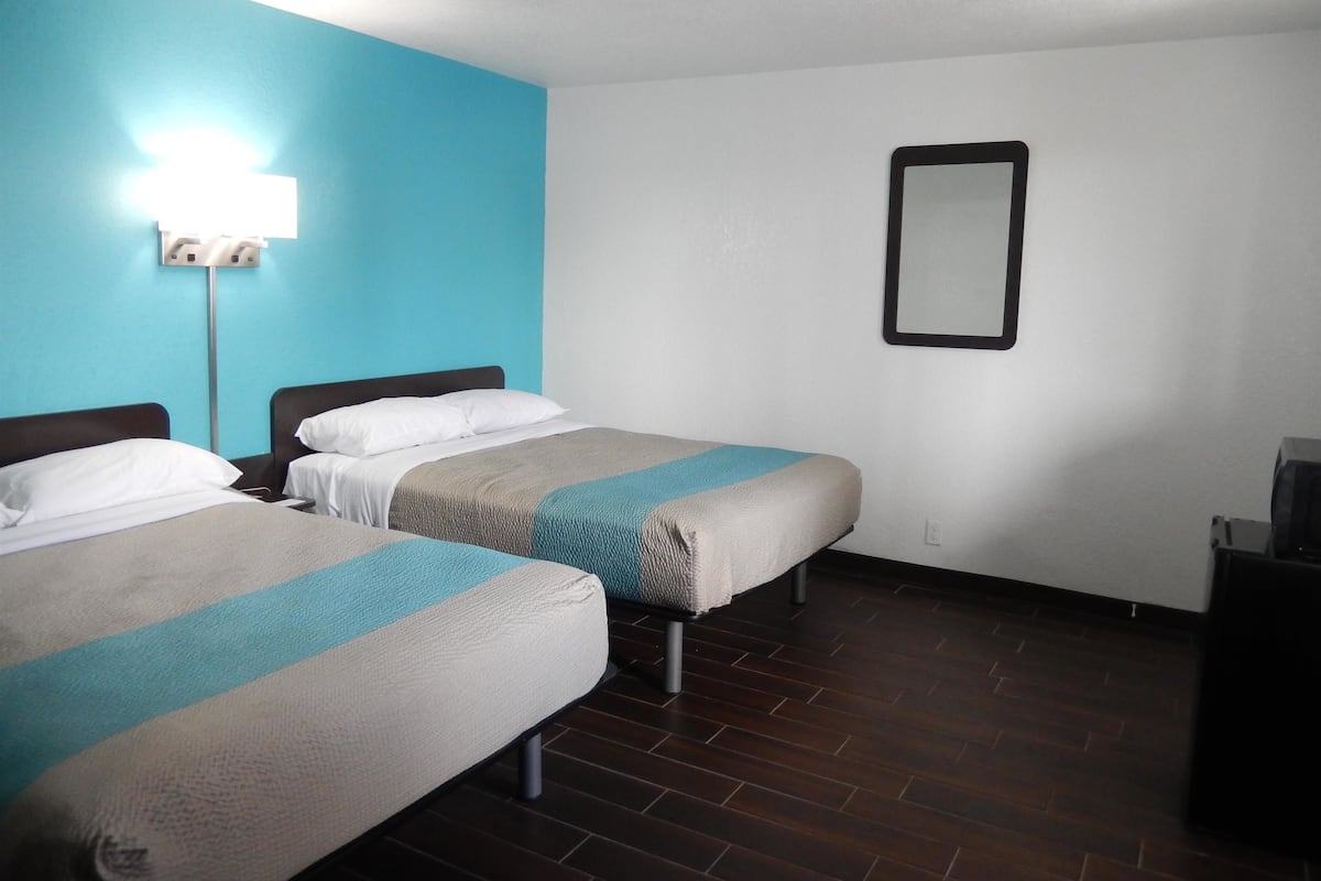Decoración personalizada, muebles diferentes y wifi gratis