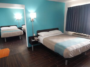 Individually decorated, individually furnished, free WiFi, bed sheets - Motel 6 Portland, TX (Portland)
