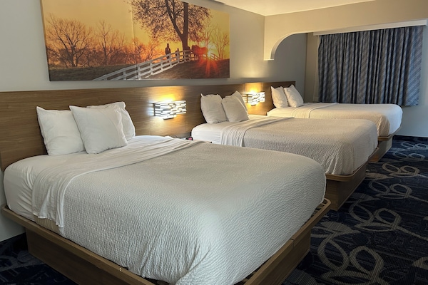 Suite, Multiple Beds (3 Queen Beds) | Desk, iron/ironing board, cribs (surcharge), rollaway beds (surcharge)