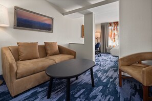 32-inch flat-screen TV with cable channels, TV - Fairfield Inn & Suites Columbus East (Reynoldsburg)