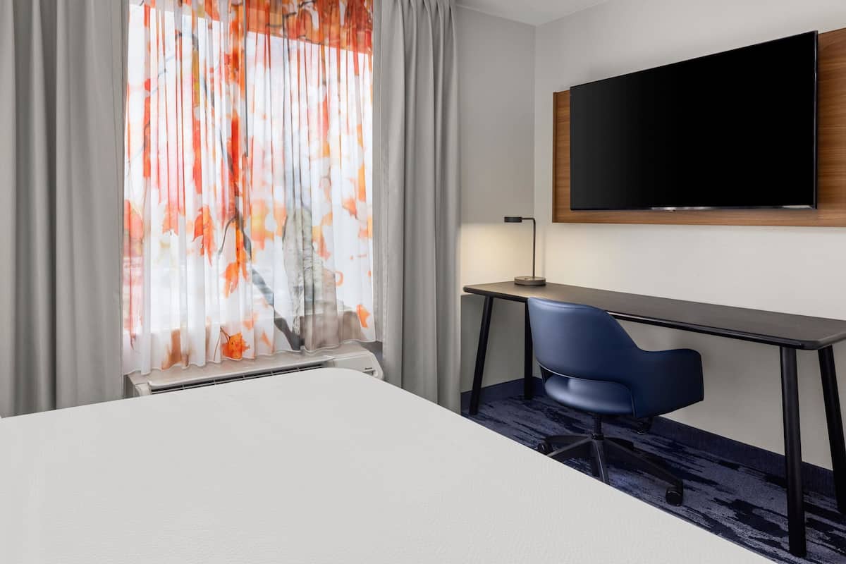 In-room safe, desk, laptop workspace, blackout drapes