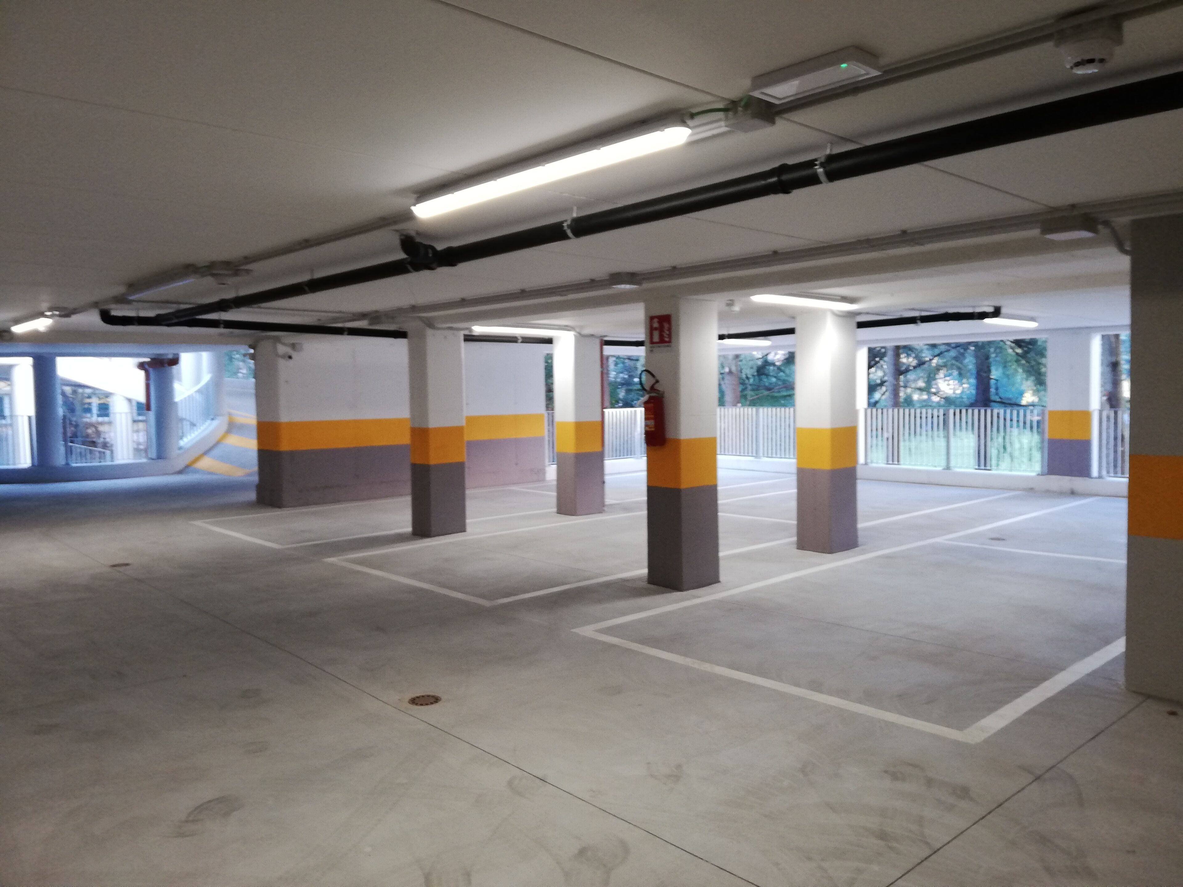 self-parking (surcharge) 10 per day